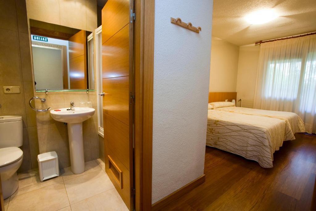 Hostal Abodi Παμπλόνα Δωμάτιο φωτογραφία